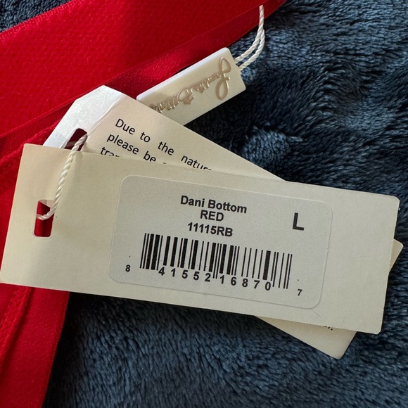 Frankie’s bikinis - Picture 4 of 6